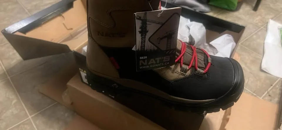 NAT'S size 10.5 8'' Leather Work Boots - CSA Approved image indicator(3)