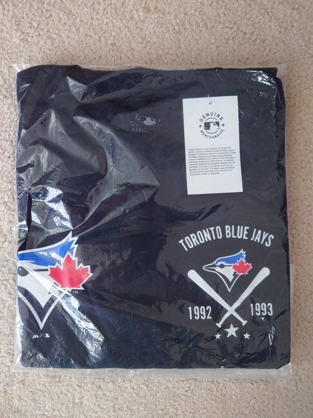Toronto BLUE JAYS T Shirt BNWT (Medium, Official MLB Merch) - photo 2