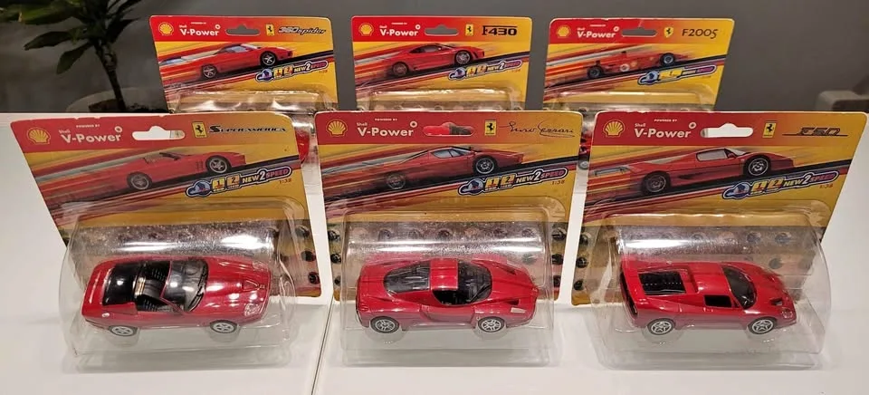 2006 Shell V-Power Ferrari Hot Wheels 1:38
