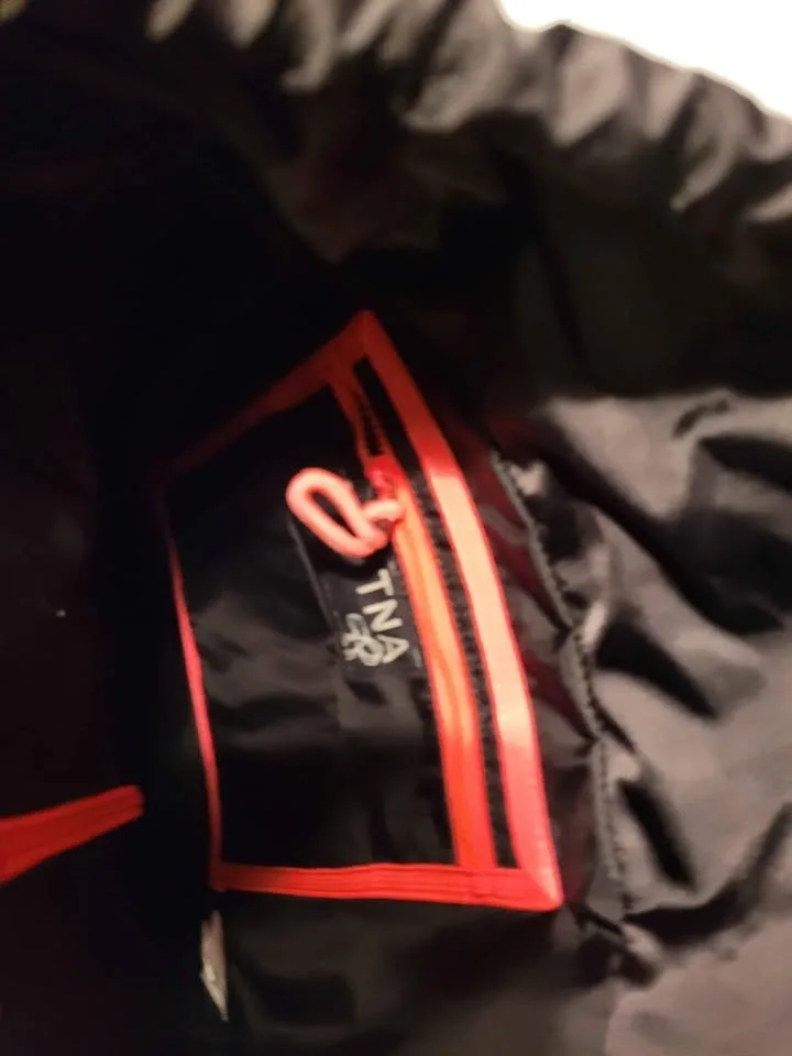 TNA Hylan Bucket Duffle Bag image indicator(5)