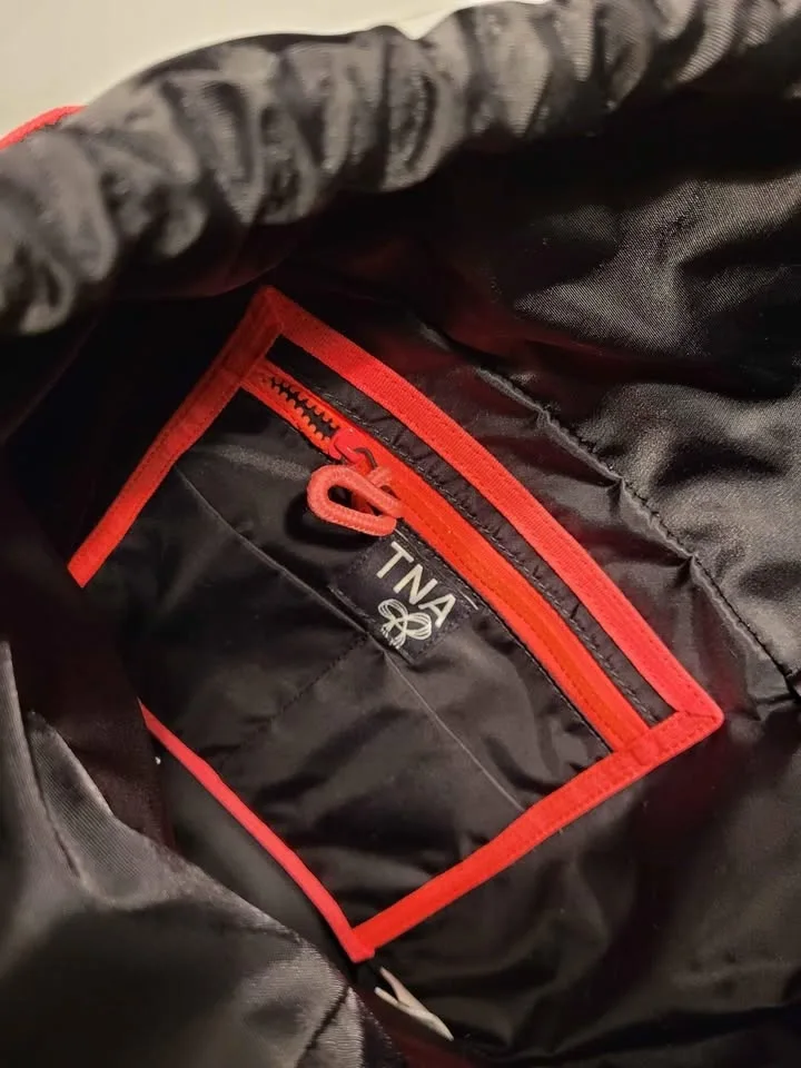 TNA Hylan Bucket Duffle Bag image indicator(6)