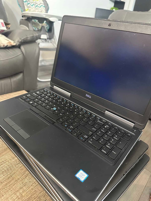 Dell Precision 7520 Core i7 Laptop - photo 3
