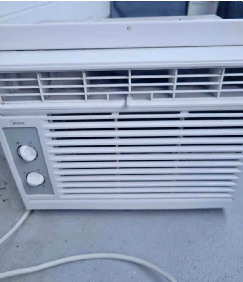 Reliable Midea Window Air Conditioner - 5,000 BTU