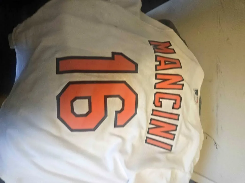 Medium Nike Tre Mancini jersey Slightly used Baltimore Orioles