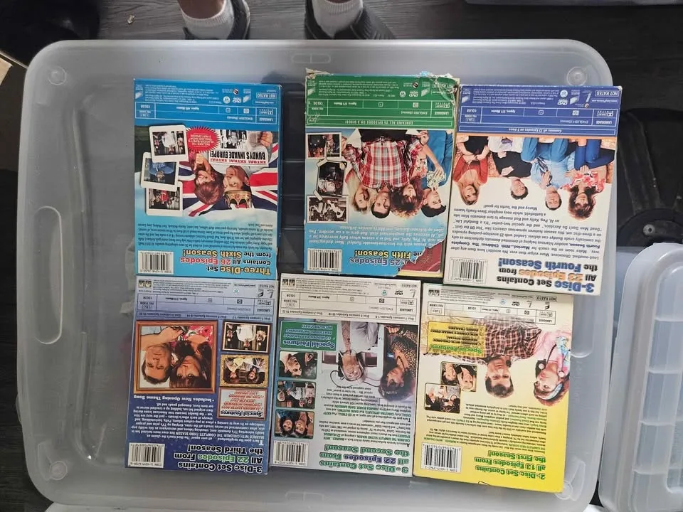 Dvd Married.....witn children S1 to s11 image indicator(3)