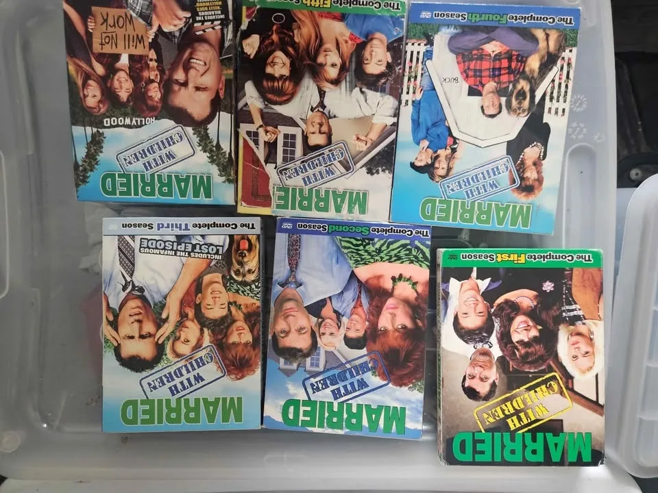 Dvd Married.....witn children S1 to s11 image indicator(4)