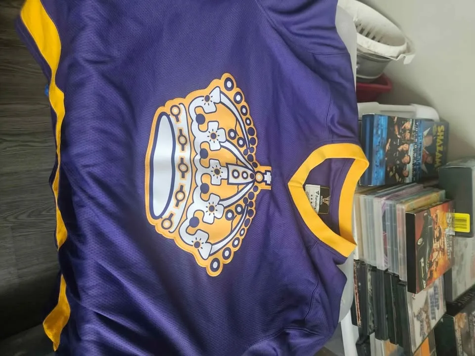 Los Angeles Kings retro purple and gold image indicator(2)