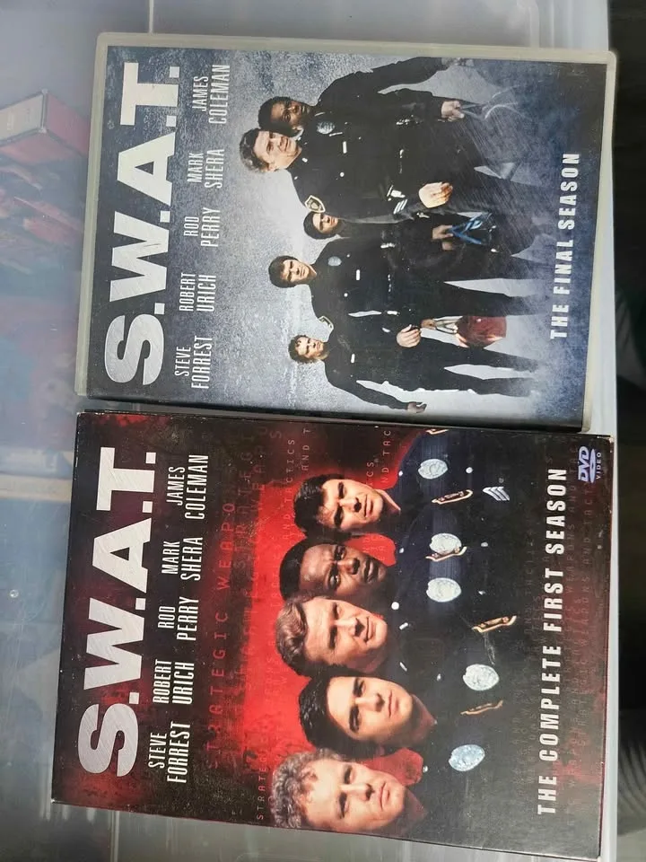 Robert Urich collection (VEGA$ and SWAT) image indicator(3)