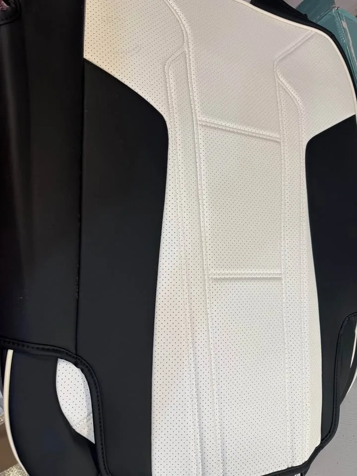Tesla Model Y Seat Covers 2020-2023 Leather Black and White image indicator(4)