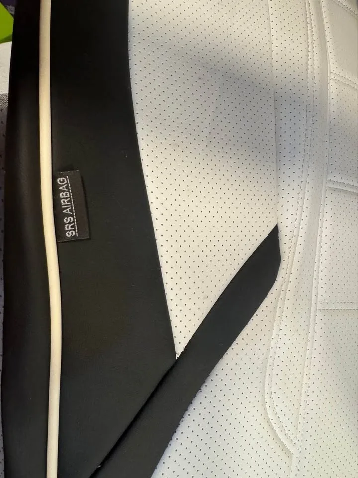Tesla Model Y Seat Covers 2020-2023 Leather Black and White image indicator(5)