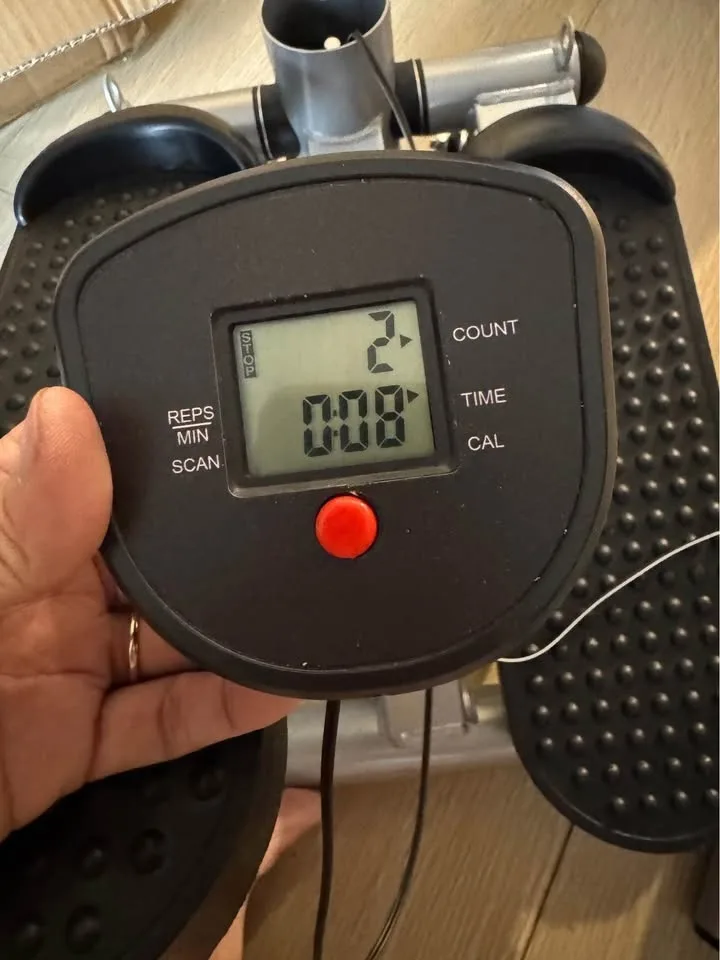 Mini Stepper with Handlebar for Exercise image indicator(3)