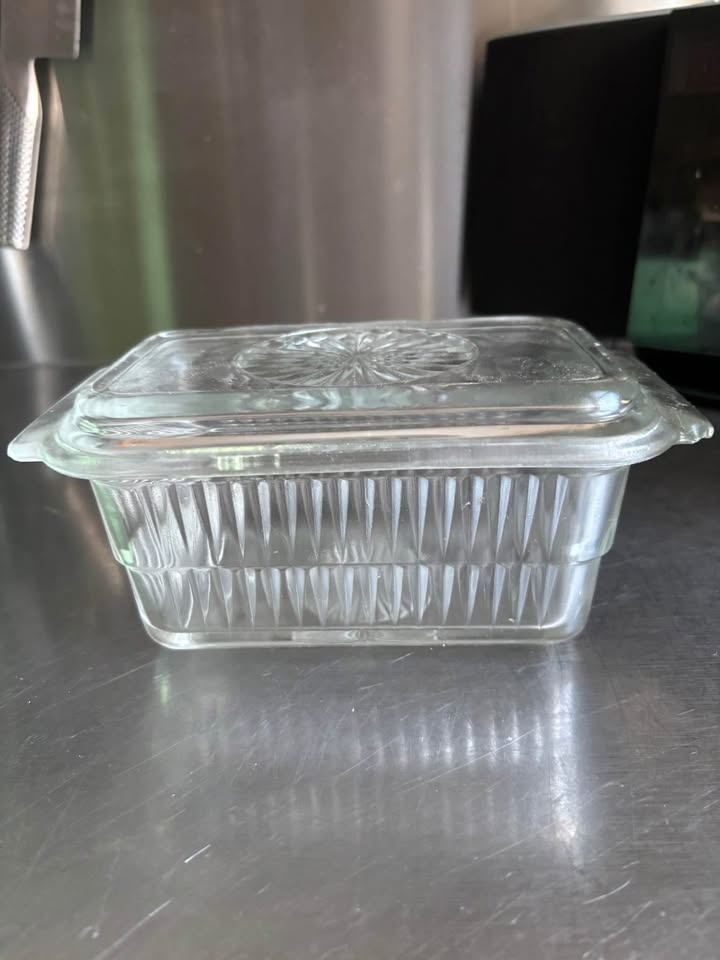 Mid-century 1 pound butter dish - photo 4