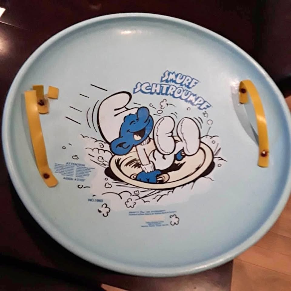 1983 smurfs schtroumpf saucer sled