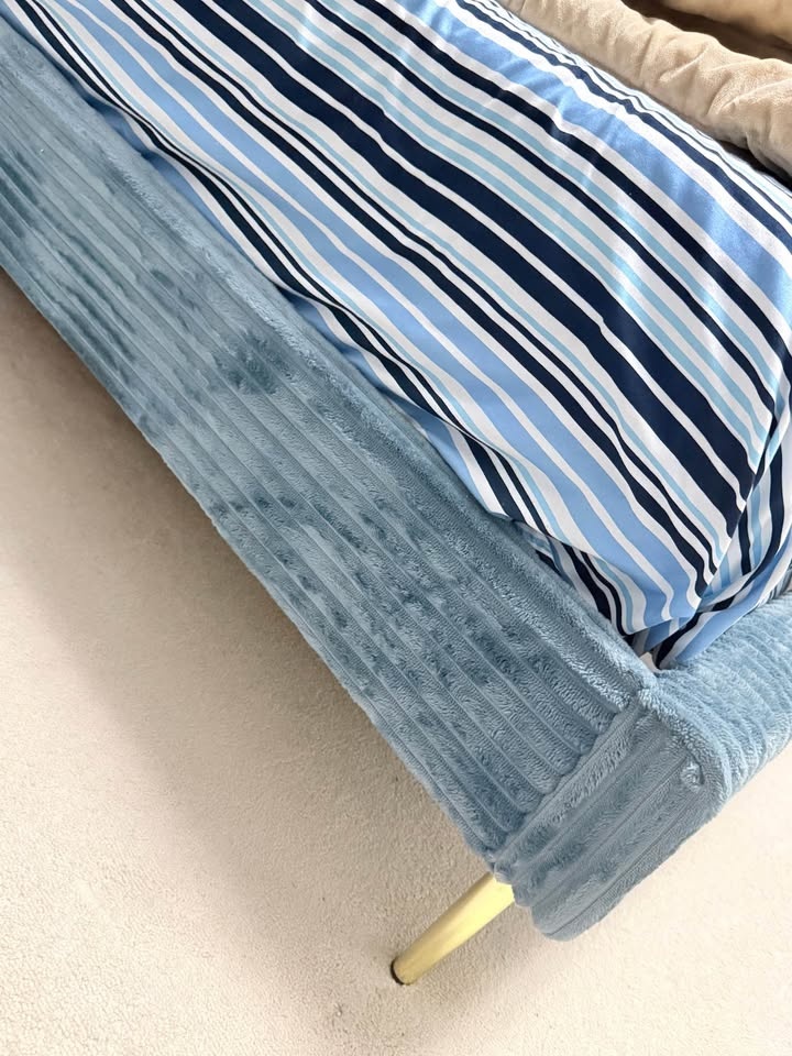 Queen Bed with Mattress for Sale - photo 2