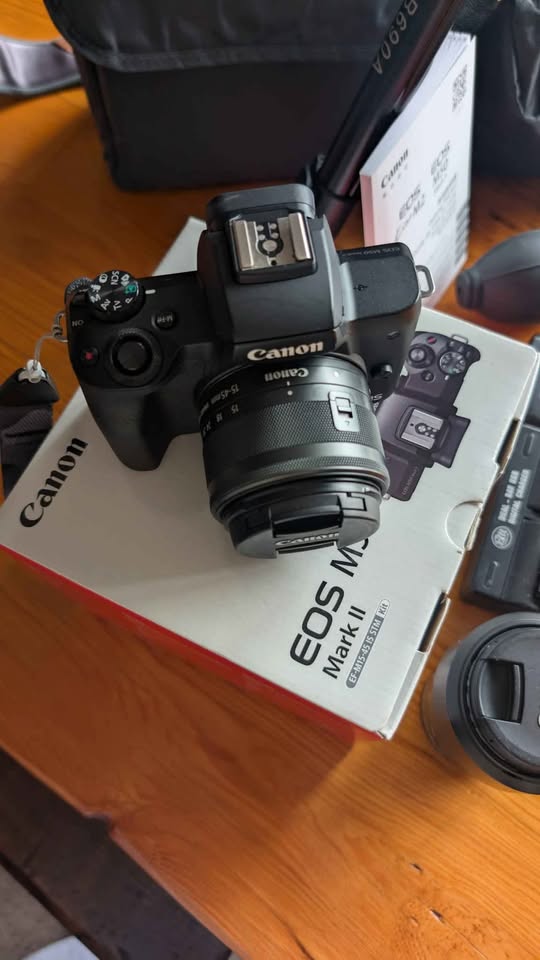 Canon EOS M50 + Full Camera Bundle - photo 3
