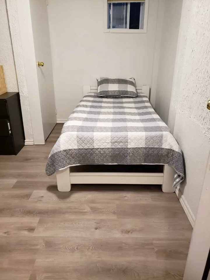 Private room for rent image indicator(3)