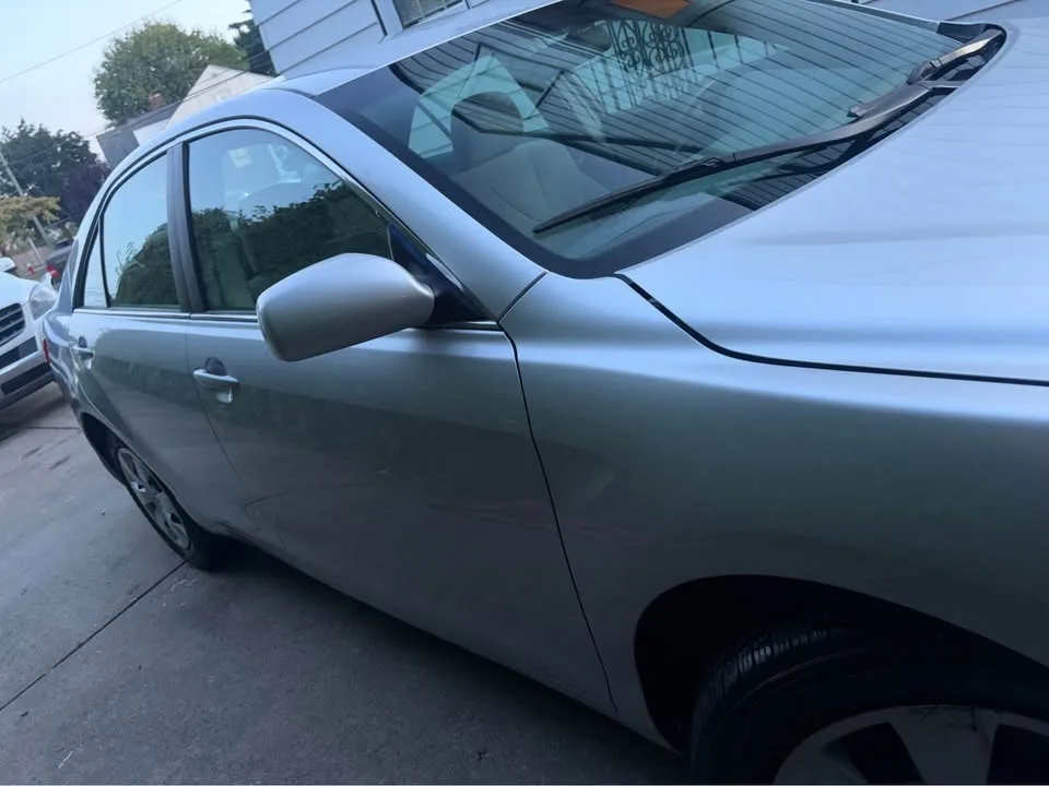 2009 Toyota Camry · LE Sedan 4D image indicator(5)