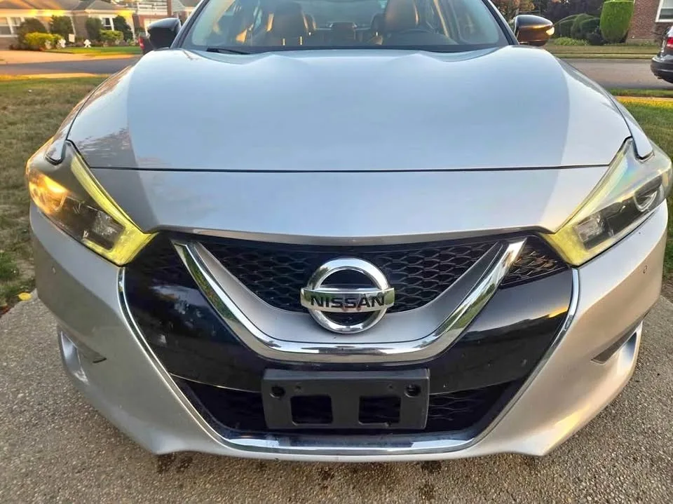 2017 Nissan Maxima · SL Sedan 4D