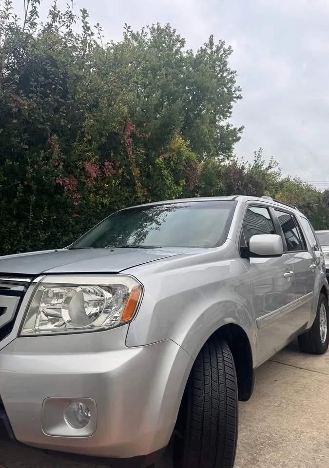 2010 Honda Pilot · EX Sport Utility 4D image indicator(3)