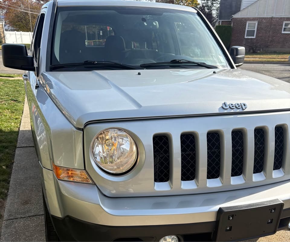 2014 Jeep Patriot · Latitude Sport Utility 4D - photo 2