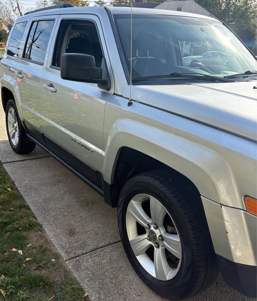 2014 Jeep Patriot · Latitude Sport Utility 4D - photo 3