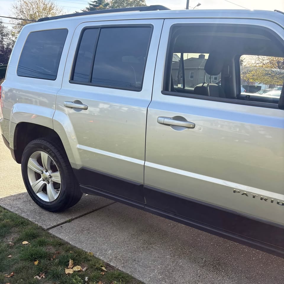 2014 Jeep Patriot · Latitude Sport Utility 4D - photo 4
