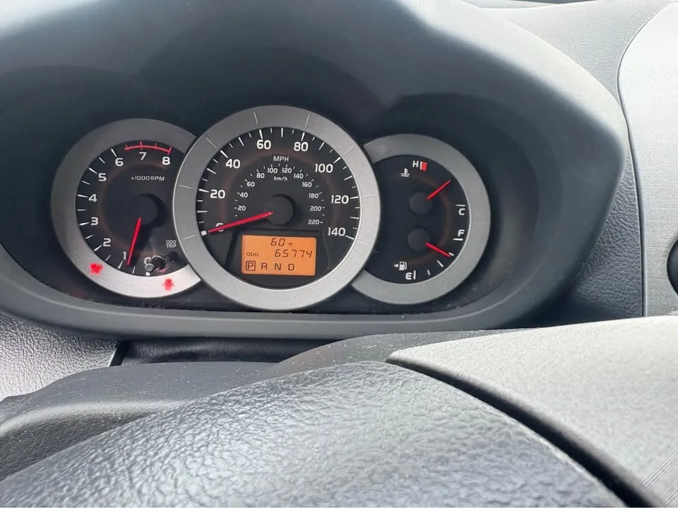 2009 Toyota RAV4 · "Sport" Sport Utility 4D image indicator(8)