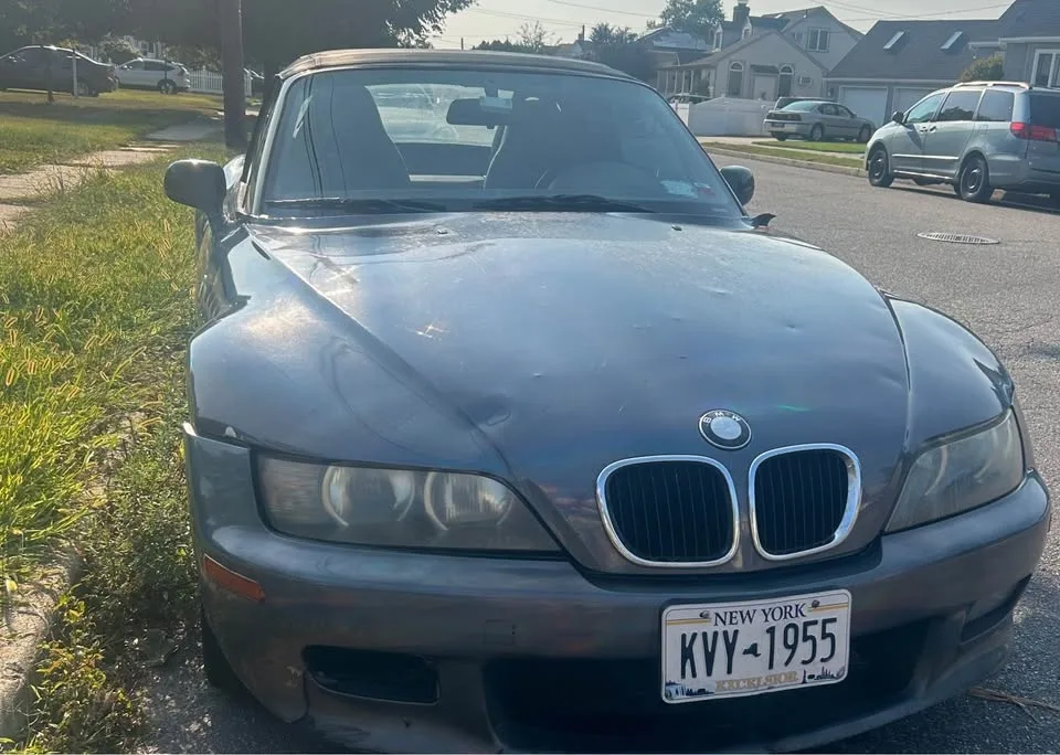 2001 BMW Z3 · 2.5i Roadster 2D