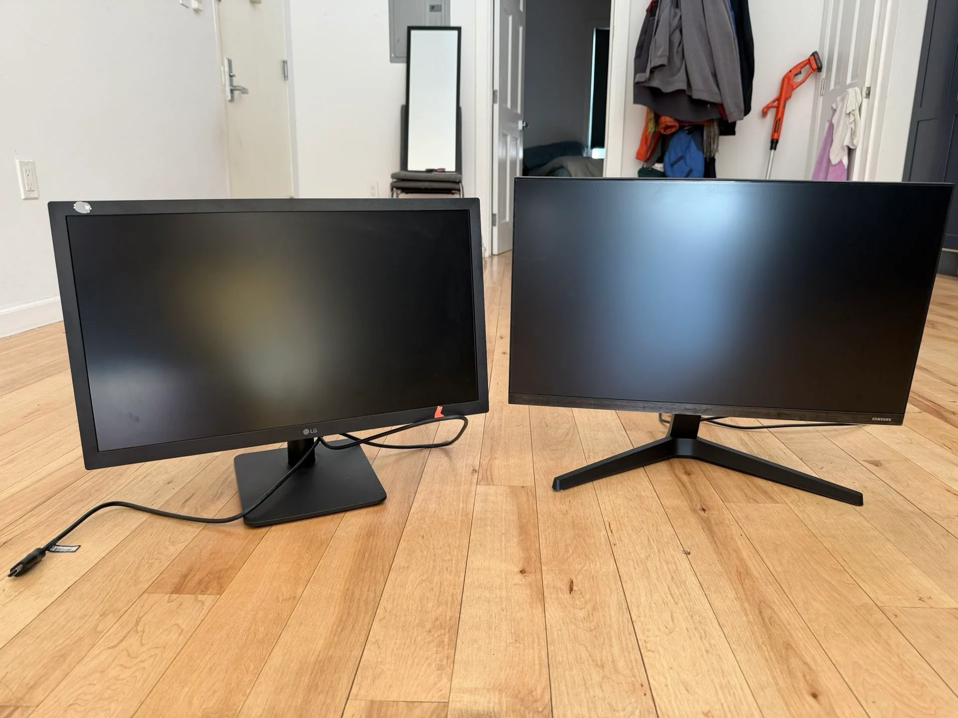 2 Office Monitors: Samsung 24” & LG 22”