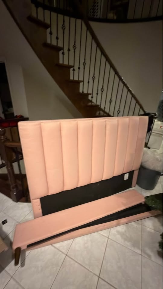 Queen bed (retail $499) - photo 2