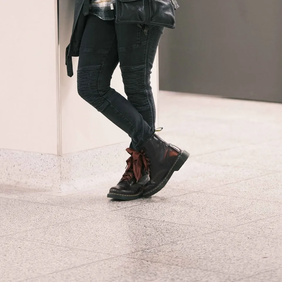 Dr Martens boots image indicator(2)