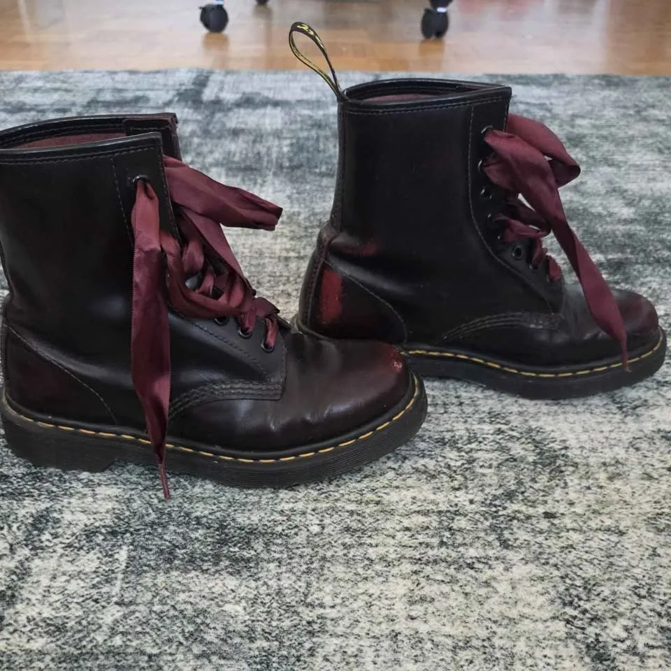 Dr Martens boots image indicator(5)