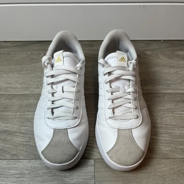 Adidas Courtbeat Shoes SZ 9.5 image indicator(3)