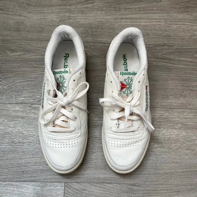 Reebok Club C 85 image indicator(2)