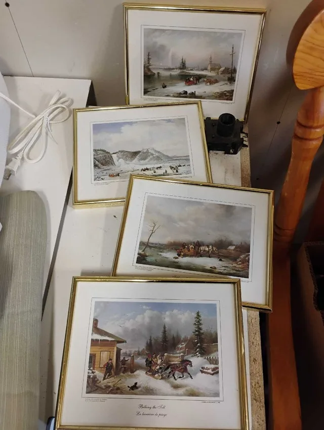 Art Pictures collection of 4