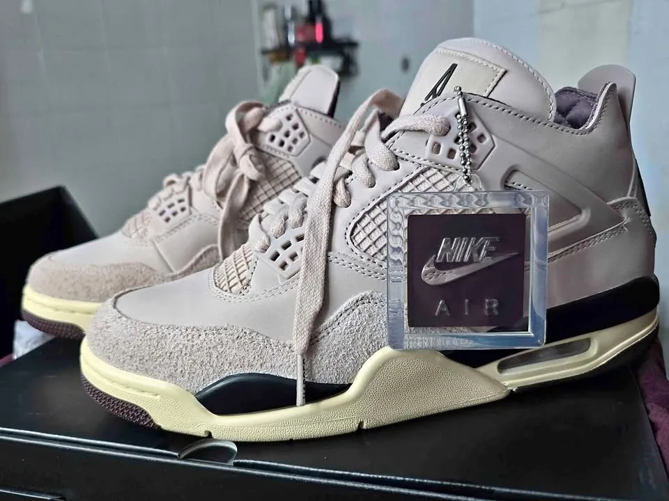 Jordan 4 Retro A Ma Maniére (Women's)