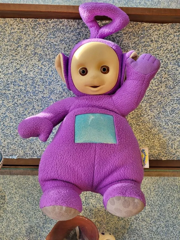 Vintage 1998 Playskool Teletubbies Tinky Winky plush 16 inch, mu