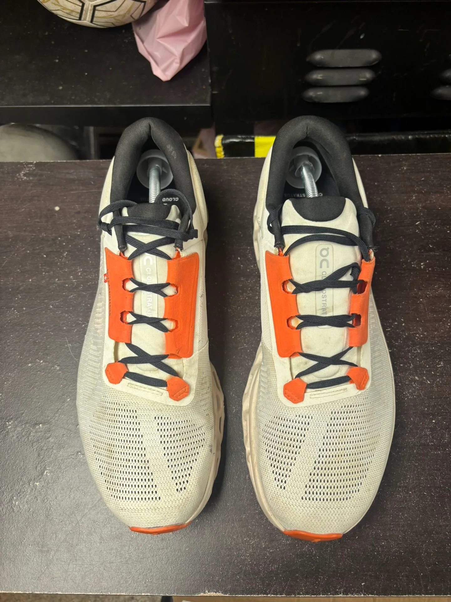 On Cloudstratus 3 Undyed White Sand Orange image indicator(2)