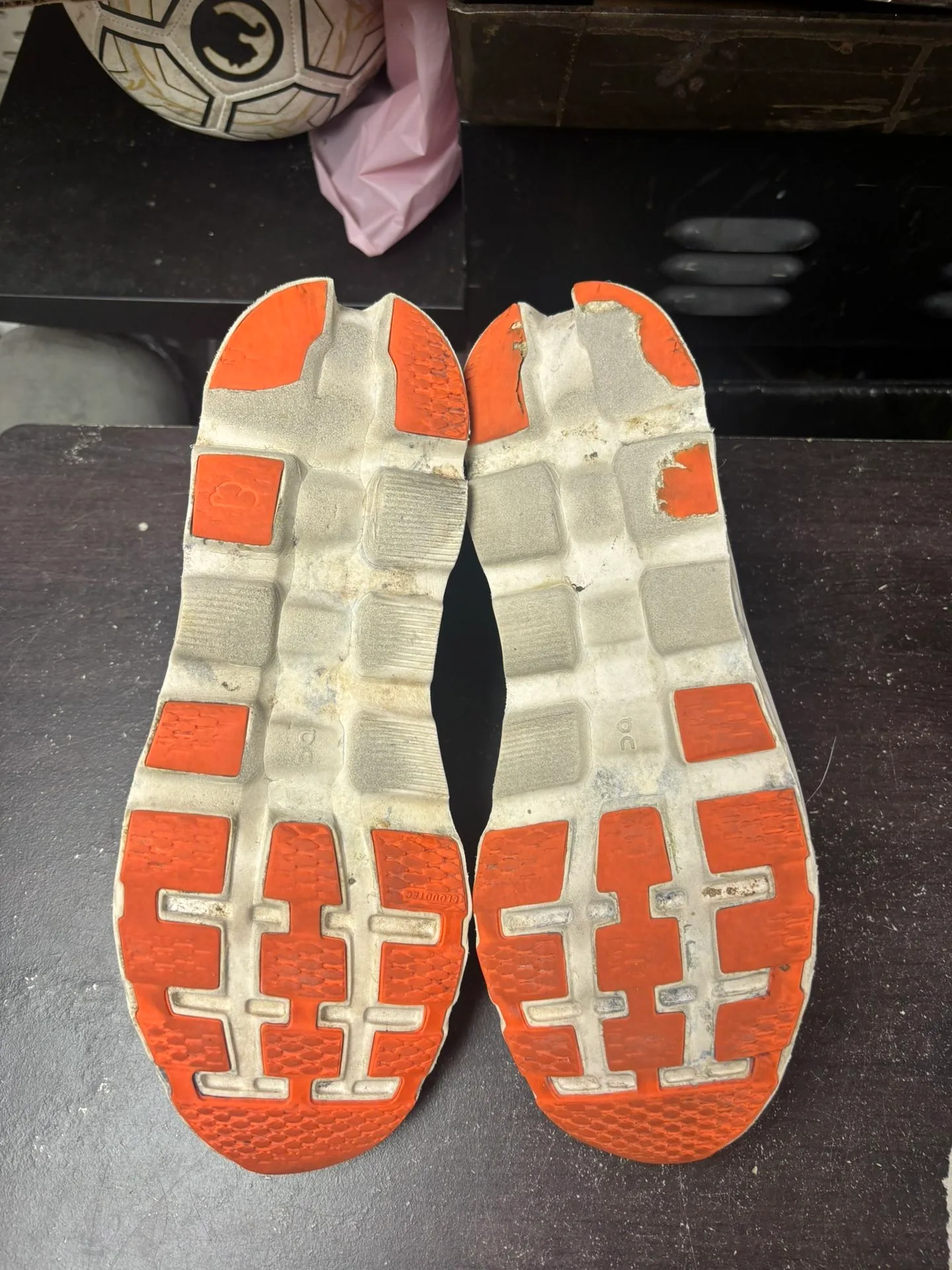 On Cloudstratus 3 Undyed White Sand Orange image indicator(3)