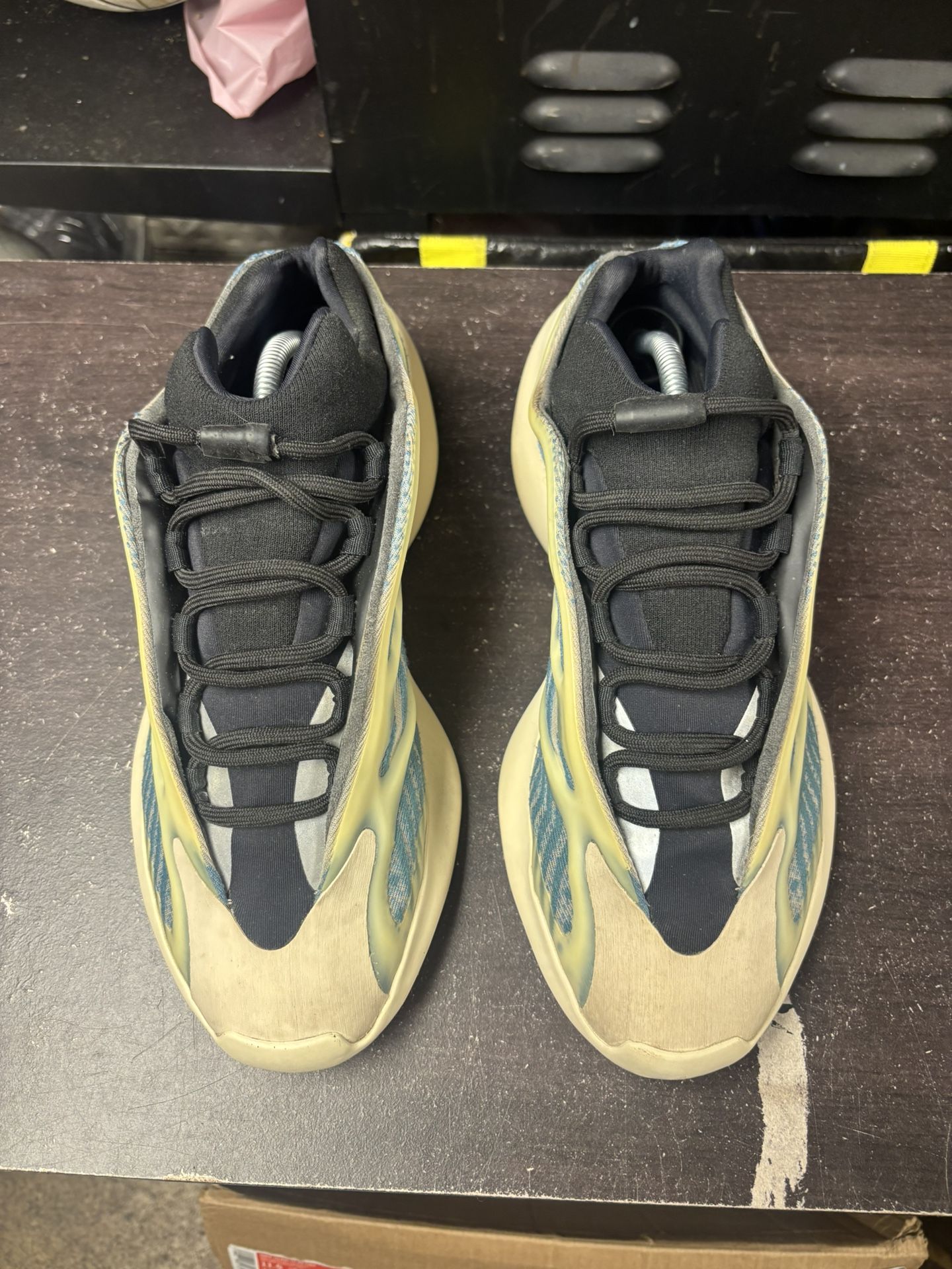 Adidas Yeezy 700 Kyanite - photo 2