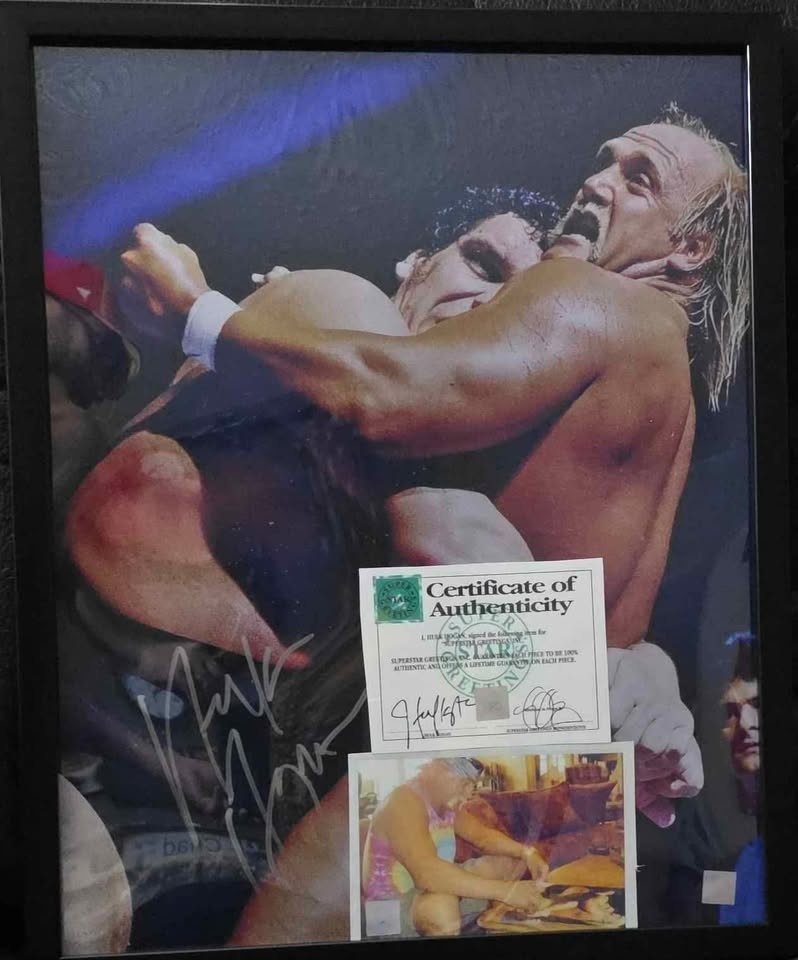 Signed Hulk Hogan poster w/coa - photo 2