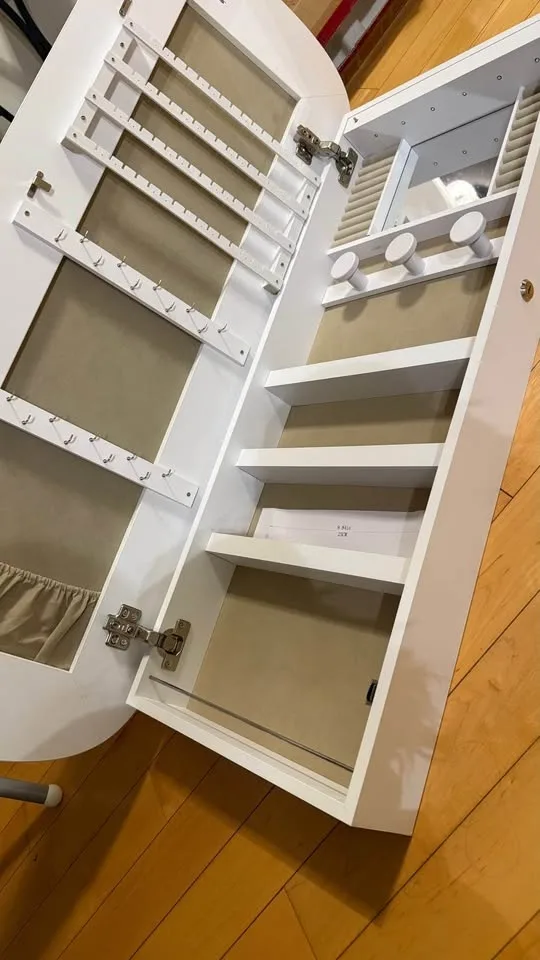 🎁 Perfect Gift! SONGMICS LED Jewelry Organizer image indicator(6)