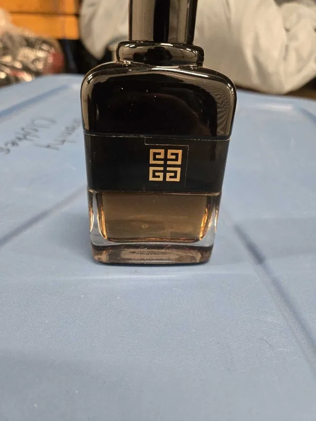 Gentleman givenchy Eau de Parfum Reserve Privée image indicator(2)