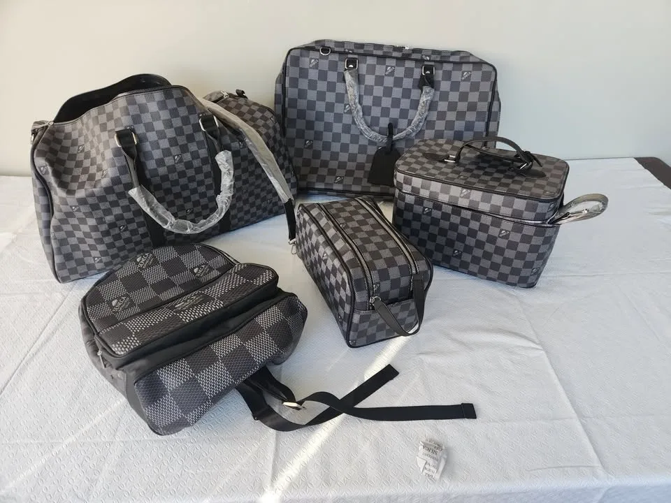 5 Piece Luggage Set Brand New image indicator(2)