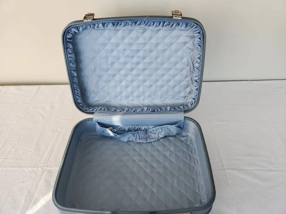 Vintage Blue Hardside Suitcase image indicator(2)