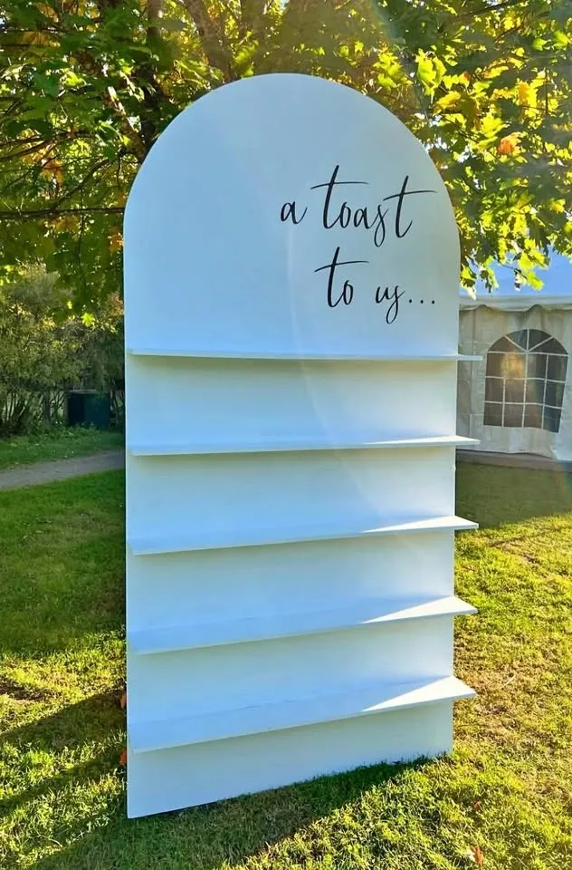 Wooden foldable champagne wall