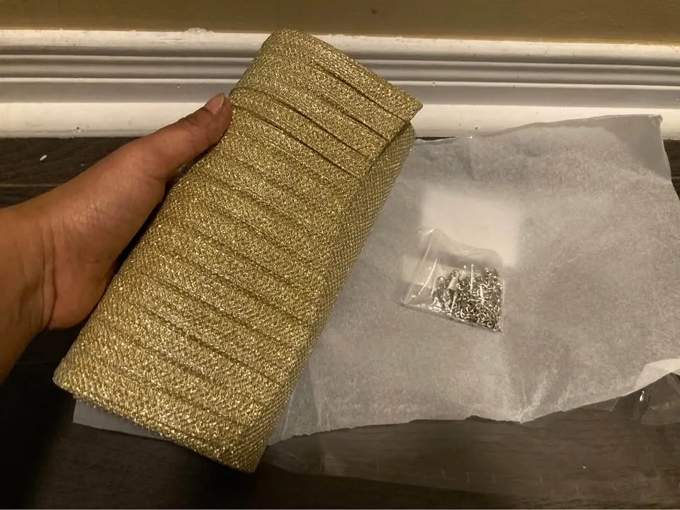 Brand new gold glitter women evening party purse( price is firm) image indicator(2)