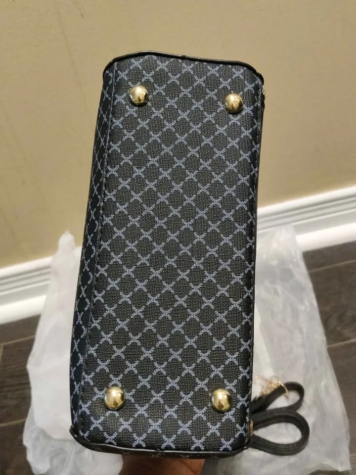 Brand new black color stylish women Hand bag image indicator(7)