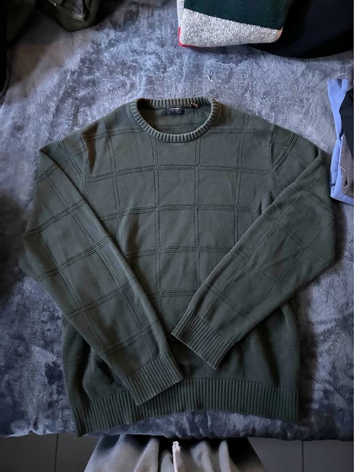 Square Design Dark Green Sweater