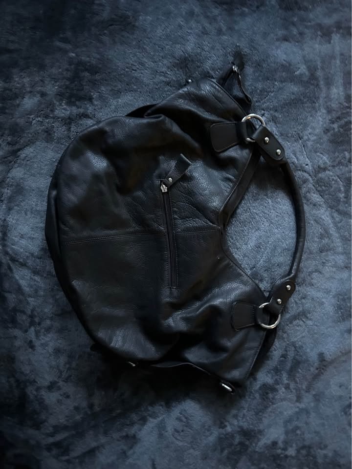 Danier Genuine Leather Purse - photo 2